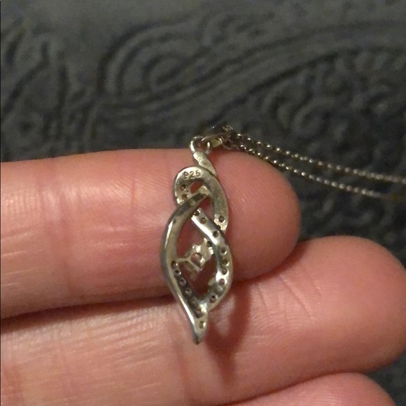 Dimond Sliver necklace - Picture 2 of 2
